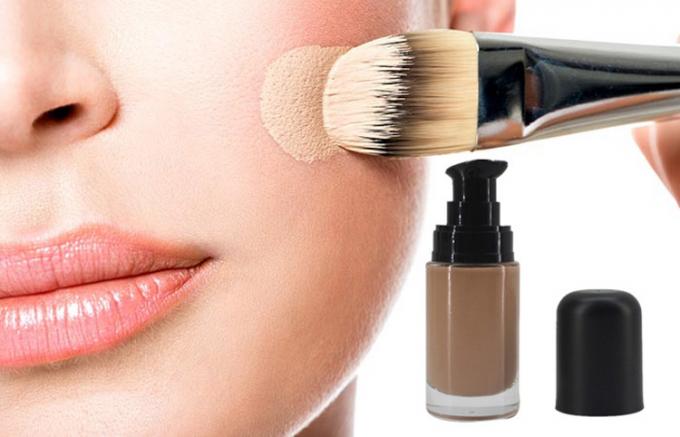 Long Lasting Beauty Makeup Accessories Lightweight Liquid Foundation For Private Label