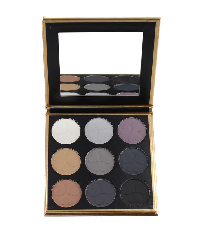 Private Label  9 Color Eyeshadow Palette Packed In Cardboard With No Brand
